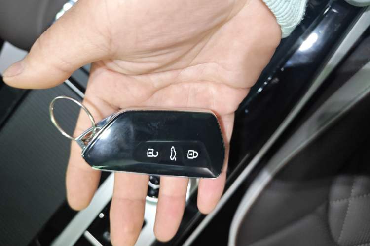 Used Volkswagen Tavendor 2023 380TSI Four-Wheel Drive R-Line First Edition
