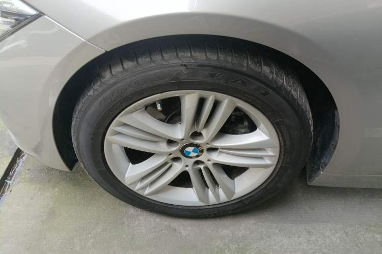 Used BMW 3 Series 2016 320Li Ambition Model Exterior 4