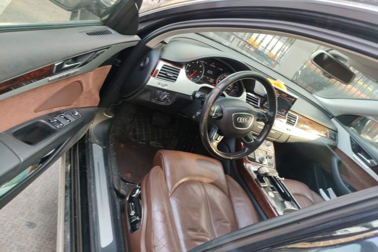 Used Audi A8 2013 A8L 45 TFSI quattro Comfort model
