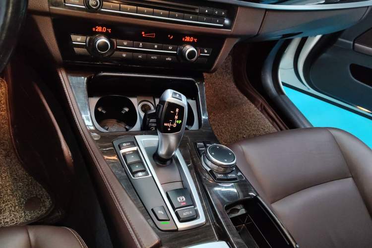 Used BMW 5 Series 2014 525Li Luxury Design Package