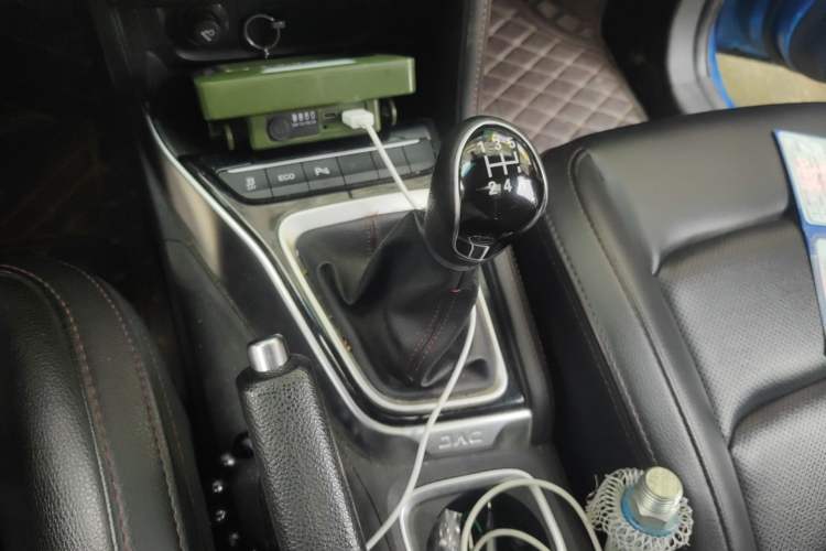 Used JAC Group Refine R3 2018 1.6L Manual Luxury Sunroof Model Gear Lever