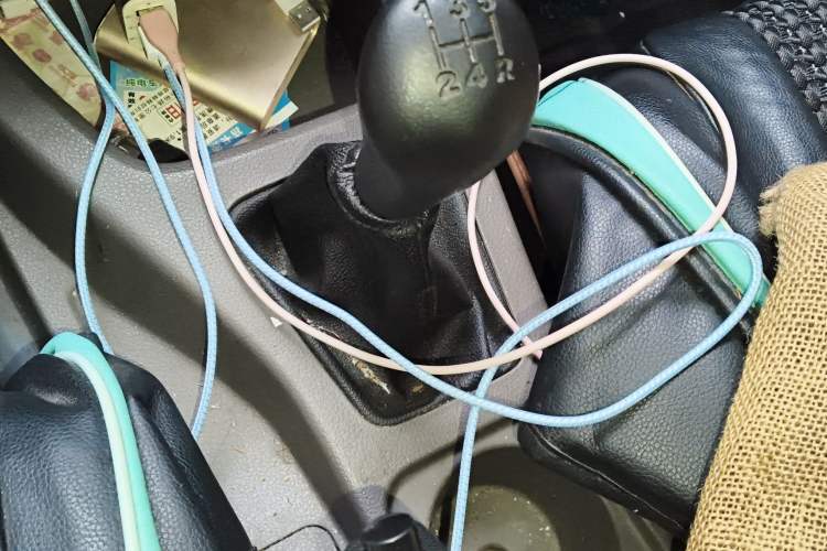 Used Wuling Rongguang V 2018 1.5L Practical Version Gear Lever