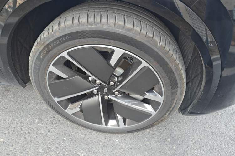 Used Li Auto L8 2025 Max Smart Refresh Edition