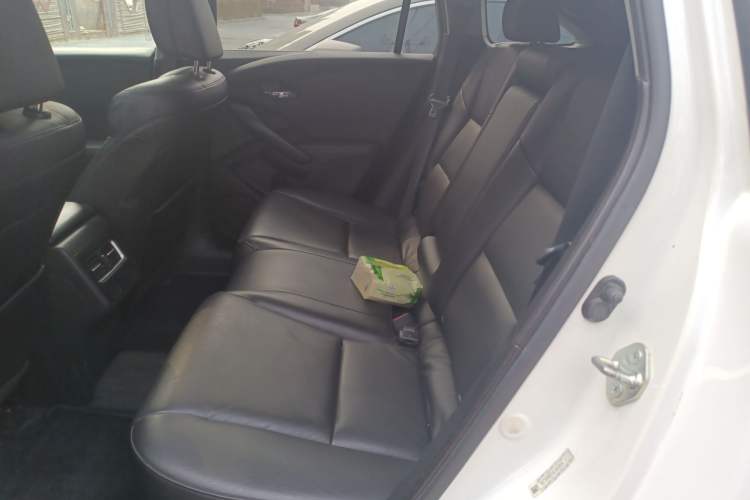 Used Acura RDX 2013 3.0L Two-Wheel Drive Elite Edition Interior 4