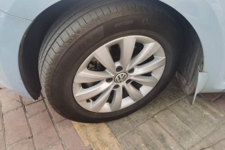 Used Volkswagen Beetle 2015 180TSI model Exterior 4