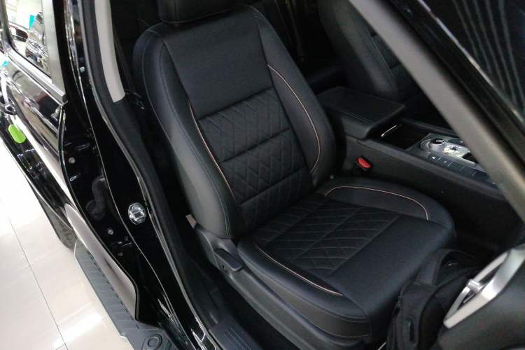 Used Great Wall Poer 2023 2.0T Passenger Version Automatic Diesel 4x4 Comfort Trim – GW4D20M