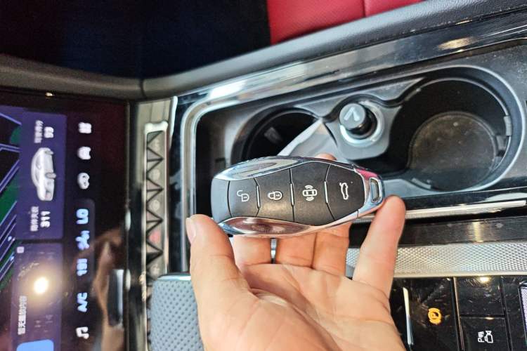 Used Hongqi H6 2024 2.0T ZhiMei Edition Interior 1