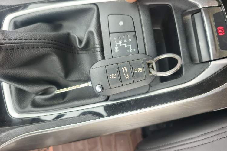 Used Peugeot 408 2015 1.2T Automatic Luxury Edition
