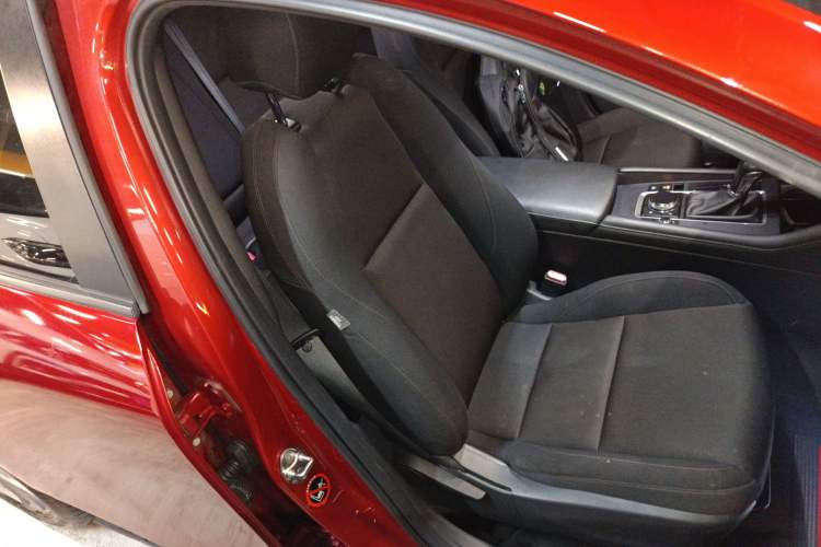 Used Mazda 3 Axela 2021 1.5L Automatic ZhiMei Edition Right Front Seat