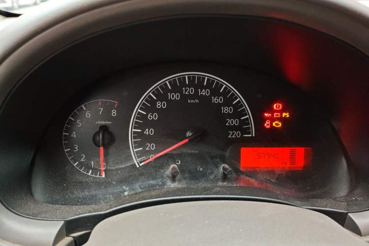 Used Nissan Sunny 2015 1.5XE Manual Comfort Edition
