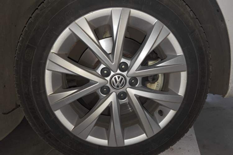 Used Volkswagen Lavida 2017 1.6L Automatic Comfort Edition