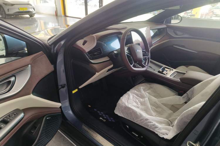 Used BYD Seal 2023 DM-i 1.5T 121km Flagship Model