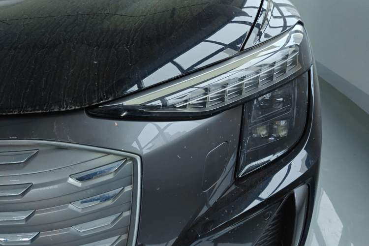 Used Audi Q5 e-tron 2023 40 e-tron Starry Edition Mecha Kit
