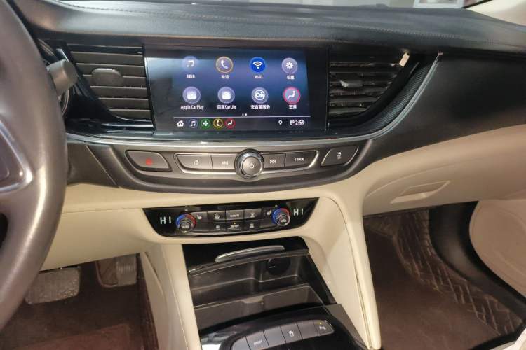 Used Buick Regal 2020 552T Elite Edition Audio And AC Panel