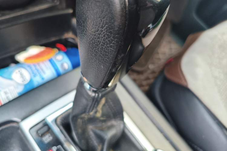 Used Toyota Prado 2016 2.7L Automatic Standard Edition Gear Lever