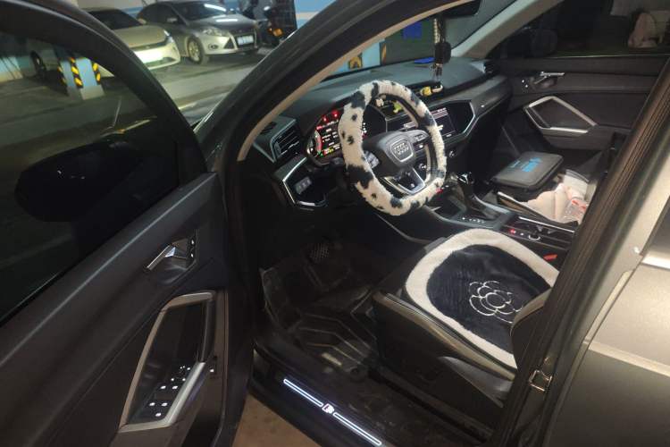 Used Audi Q3 2022 35 TFSI Fashion Dynamic Model