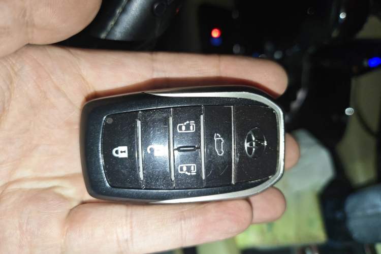 Used Toyota Alphard 2015 3.5L Luxury Edition Vehicle Key