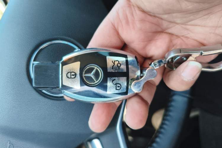 Used Mercedes-Benz R-Class 2014 R 320 4MATIC Business Model
