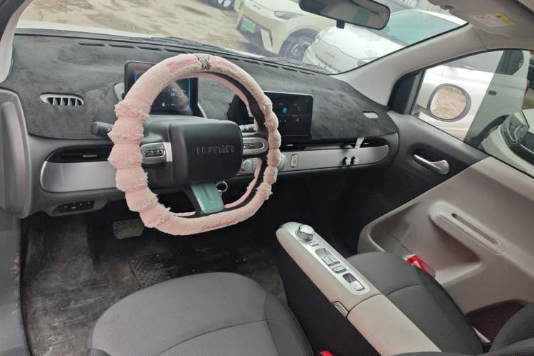 Used CHANGAN NEVO Lumin 2025 205 km Xiangqin Version Center Console