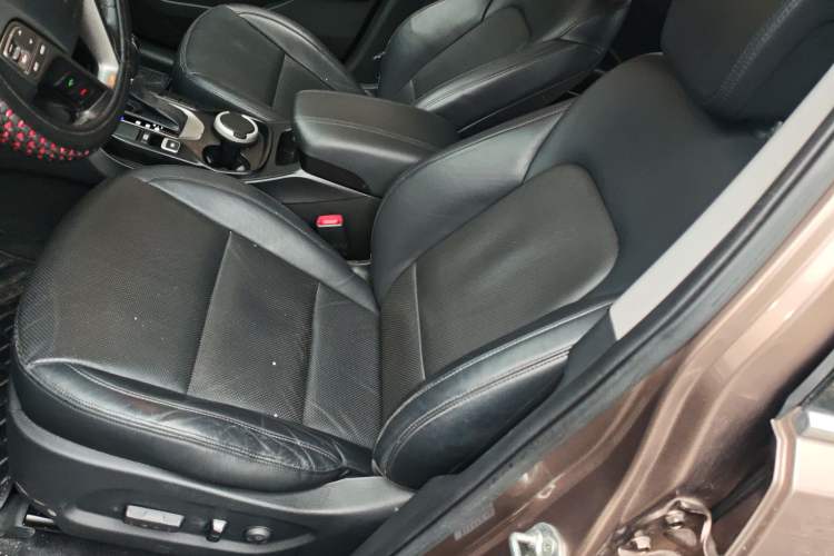 Used Hyundai Santa Fe 2015 2.0T Automatic Two-Wheel Drive Smart Version 5 Seats
