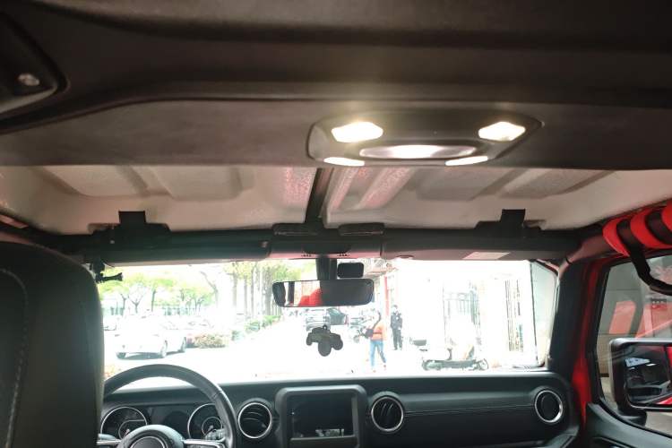 Used Jeep Wrangler 2019 2.0T Sahara 4-Door Version China V Standard