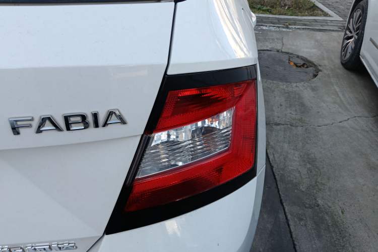 Used Skoda Fabia 2017 1.4L Automatic Car Enjoy Edition