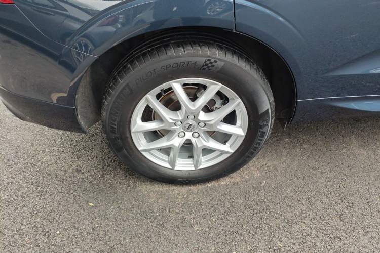 Used Volvo XC60 2019 T5 4x4 Smart Edition China VI Standard