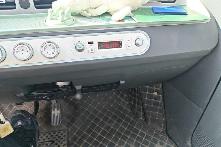 Used Wuling Hongguang MINIEV 2022 Macaron Premium Model – Lithium Iron Phosphate
