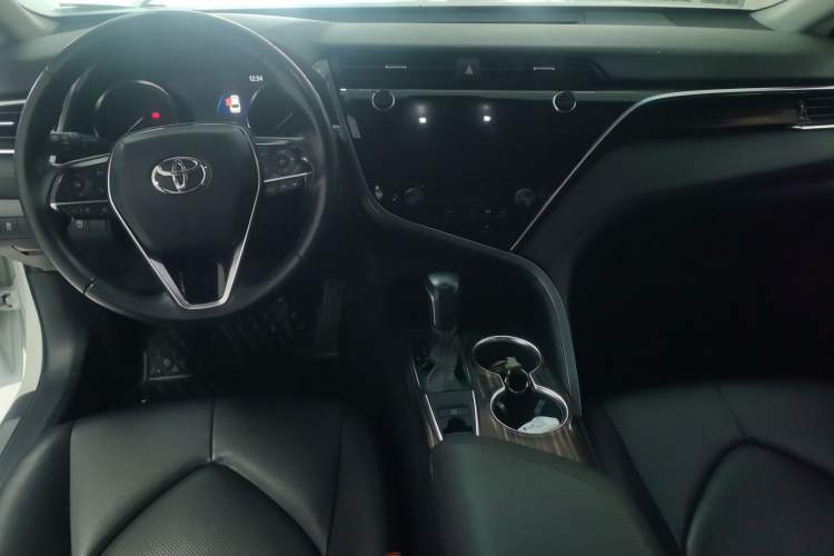Used Toyota Camry 2019 Revised Version 2.0G Luxury Edition Center Console