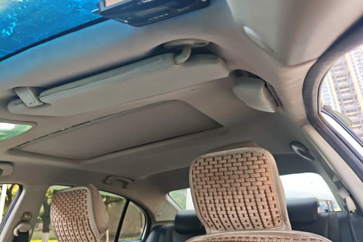 Used Roewe 350 2013 350C 1.5L Automatic Xunyue Edition Headliner