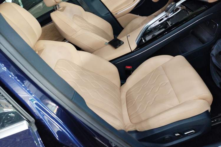 Used VOYAH FREE 2021 Two-Wheel Drive Standard Pure Electric City Edition
