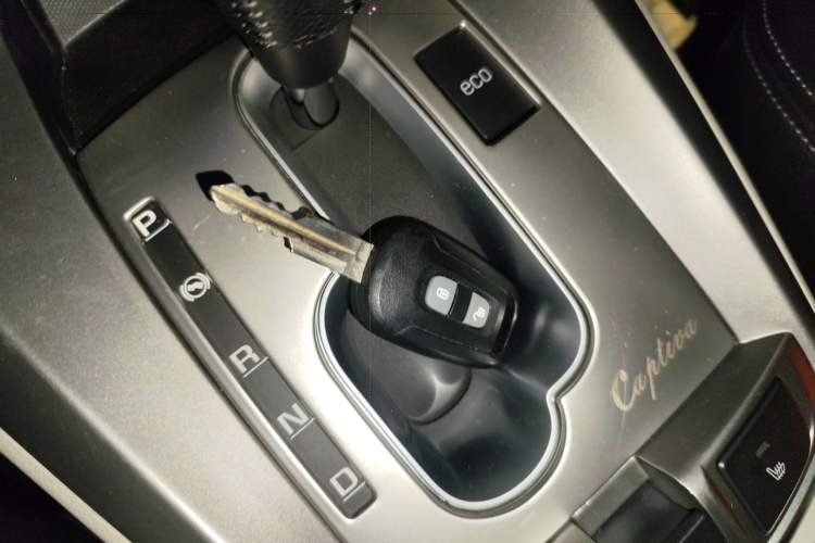 Used Chevrolet Captiva 2014 2.4L 4x4 Luxury Edition 5 Seats Vehicle Key