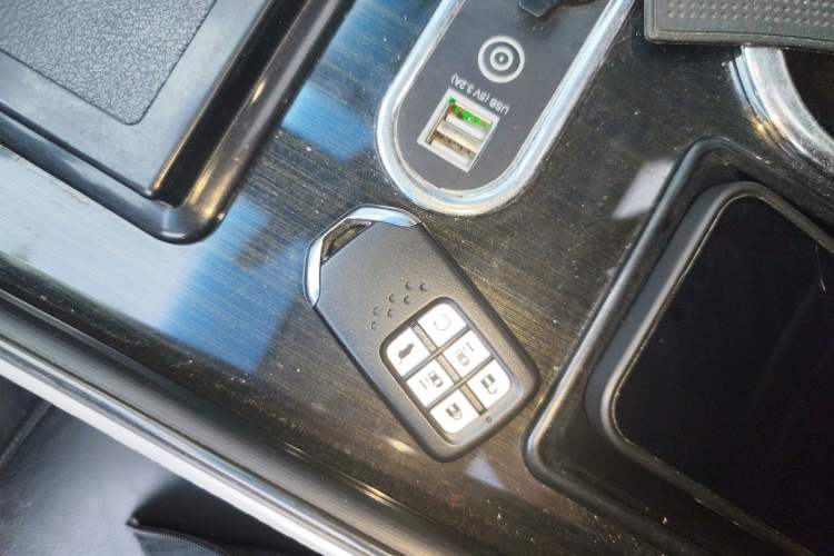 Used Honda Elysion 2022 2.0L eHEV Luxury Edition Vehicle Key