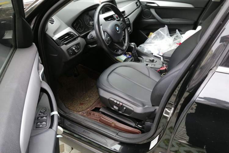 Used BMW X1 2018 sDrive20Li Leading Model
