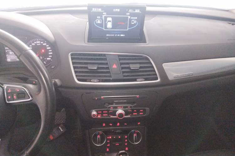 Used Audi Q3 2016 35 TFSI quattro all-wheel-drive style model