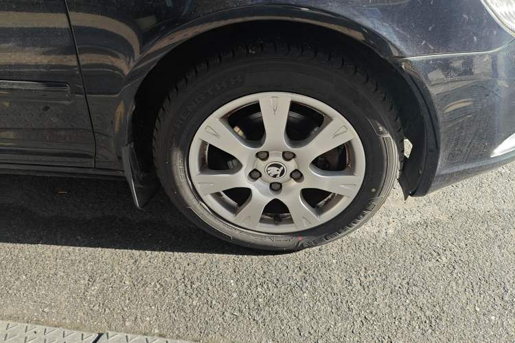 Used Skoda Octavia 2013 1.6L Manual Eado Edition