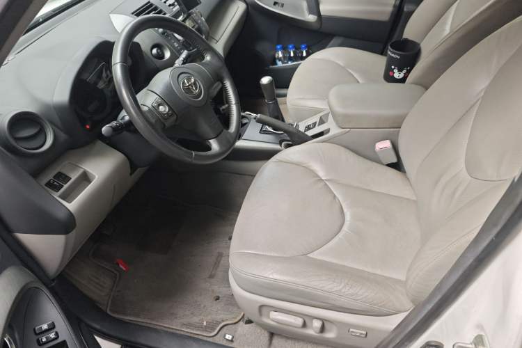 Used Toyota RAV4 2009 2.4L Manual Luxury Edition