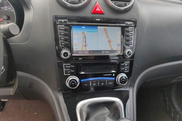 Used Haval H6 2015 Upgraded Model 1.5T Manual Two-Wheel Drive Elite Version