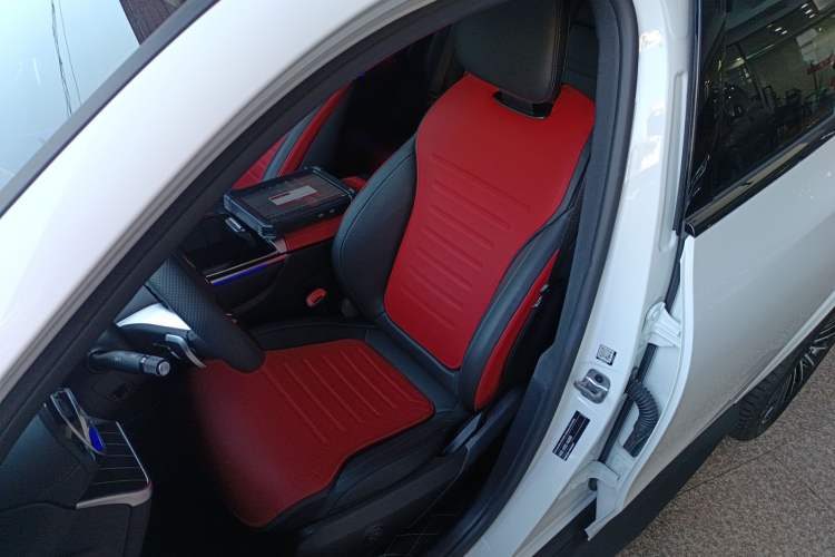 Used Mercedes-Benz GLC Coupe 2024 GLC 300 4MATIC Coupe SUV