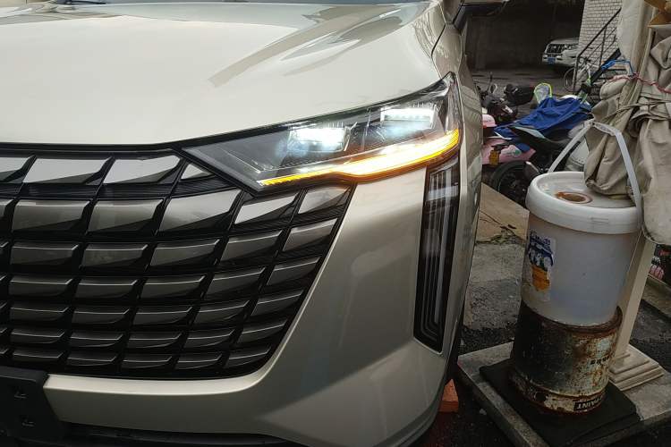 Used Haval H6 2024 1.5T Two-Wheel Drive Ultra Left Front Headlight