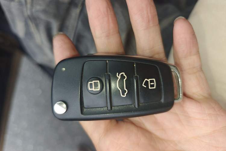 Used Audi Q3 2018 30th Anniversary Edition 30 TFSI Style Model Vehicle Key