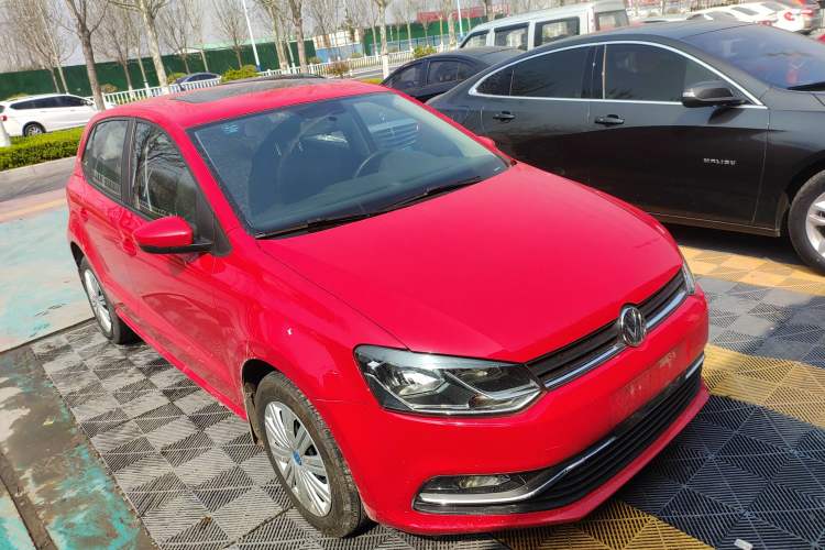 Used Volkswagen Polo 2016 1.6L Automatic Comfort Model
