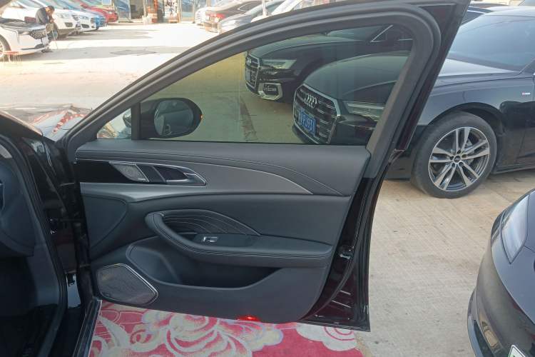 Used Hongqi H5 2023 2.0T Automatic Smart Connect Flagship Edition
