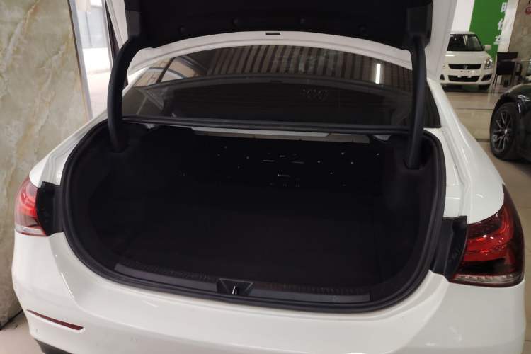 Used Mercedes-Benz A-Class 2022 Restyled A 200 L Sport Sedan Fashion Version
