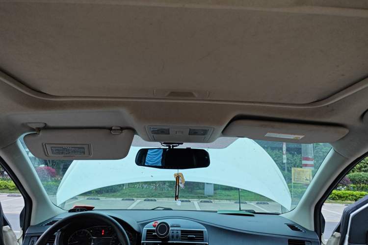 Used Nissan Tiida 2014 1.6L CVT Smart Model
