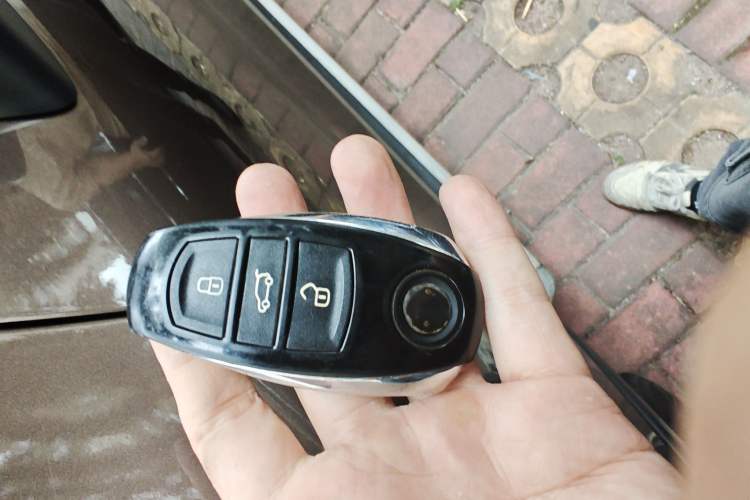 Used Volkswagen Touareg 2011 3.0 TSI Comfort Version
