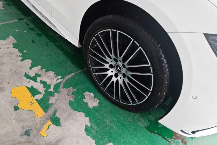 Used Mercedes-Benz C-Class 2025 Facelift C 260 L Sport Edition Right Front Wheel Hub