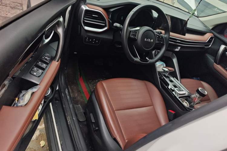 Used Kia Sportage R 2021 Ace 2.0L Splendid Edition Driver Seat