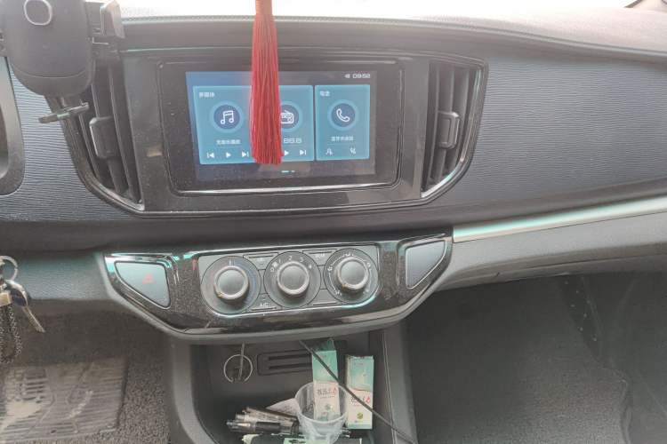 Used FORTHING Lingzhi 2023 M5L 1.6L Base Model 7 Seats
