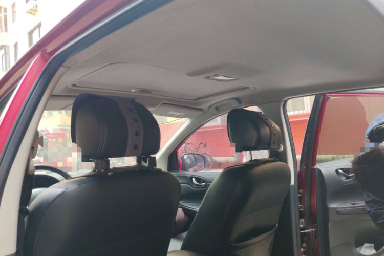 Used Nissan Tiida 2011 1.6L CVT Smart Version Headliner